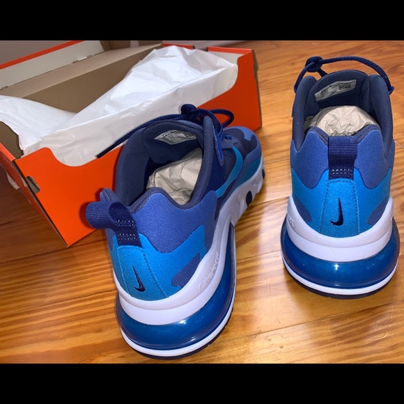 Men’s Nike Air Max 270 React Sneakers - Picture 4 of 8